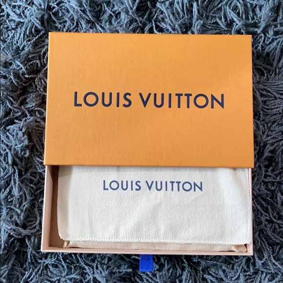 NWOT Louis Vuitton wallet - Picture 10 of 10